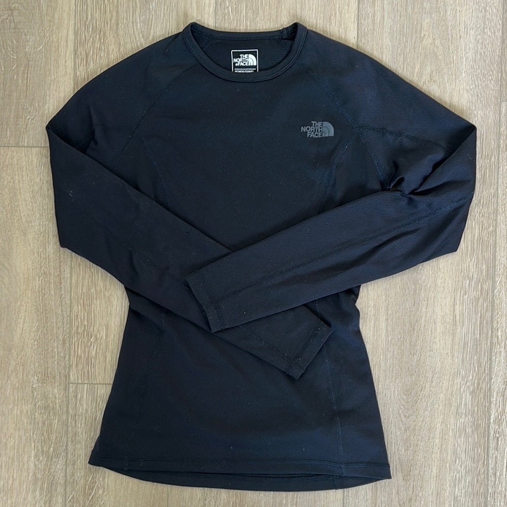 The North Face Women's Black Long Sleeve Top